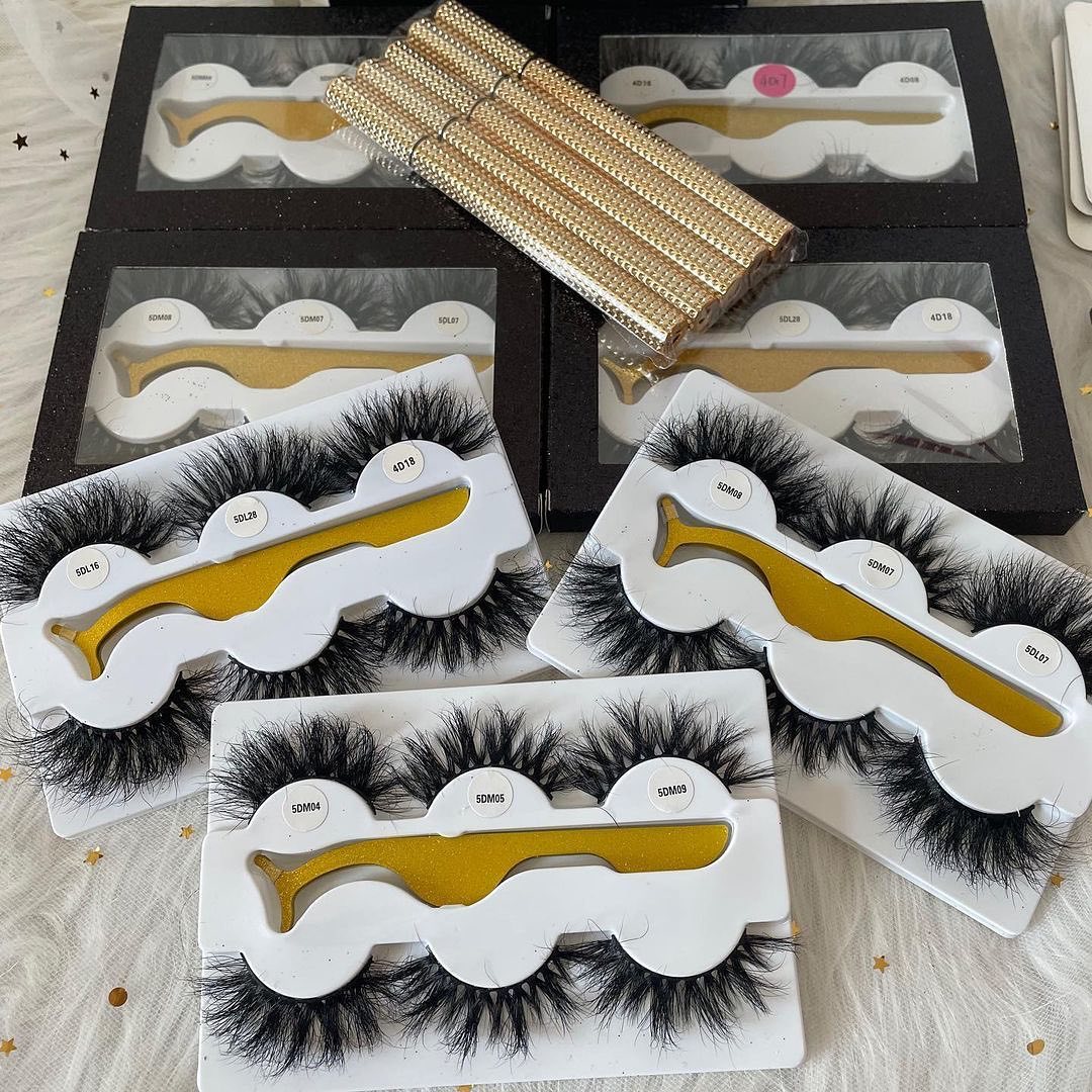 Eyelash vendors