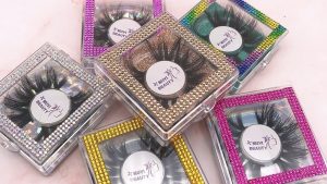 Clear lash packaging