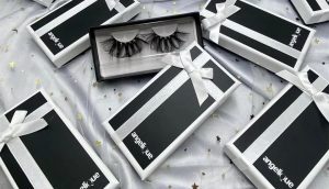 Wholesale eyelash vendors