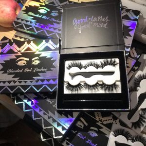 Custom eyelash packaging