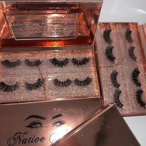 Wholesale eyelash vendors